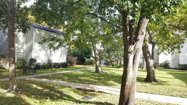 9809 Richmond Avenue A7, Houston, TX 77042