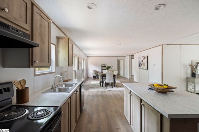 160 Bernice Drive, Moore, SC 29369