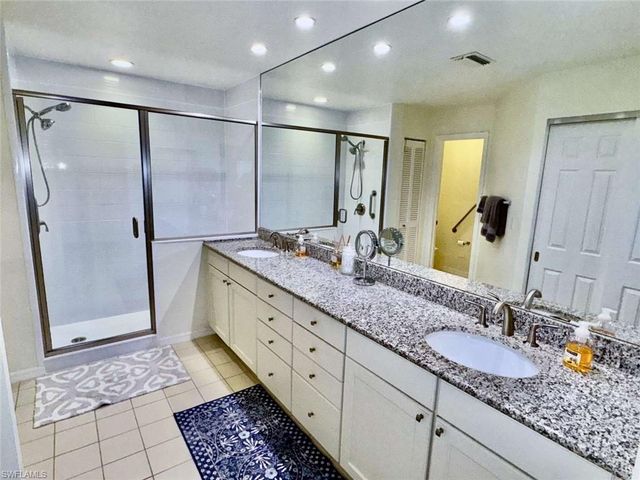547 Beachwalk CIR, Naples, FL 34108