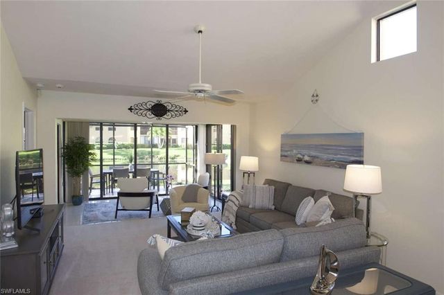 547 Beachwalk CIR, Naples, FL 34108