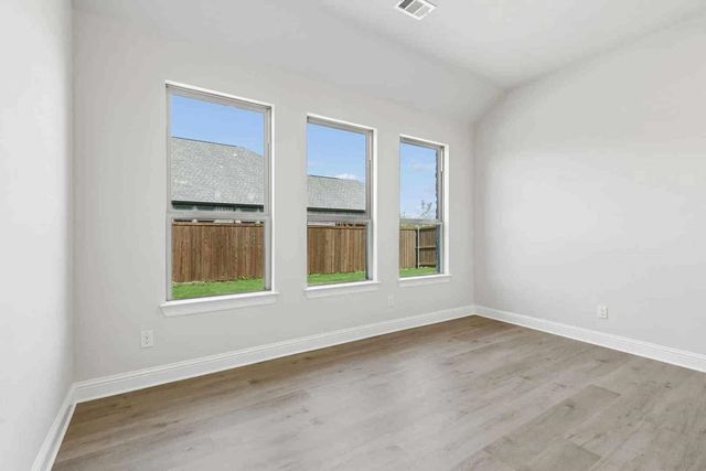 201 Cross Timbers Street, Azle, TX 76020