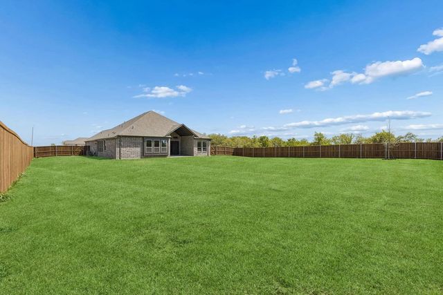 201 Cross Timbers Street, Azle, TX 76020