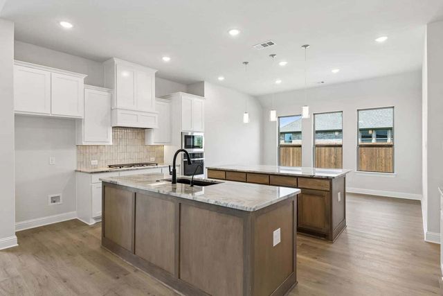 201 Cross Timbers Street, Azle, TX 76020