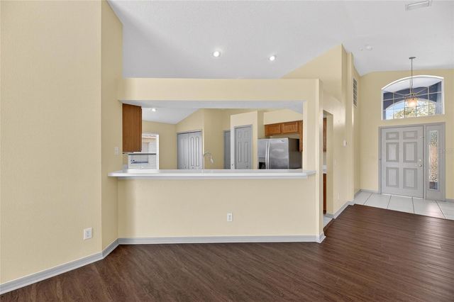 813 CRISTELLE JEAN DRIVE, Ruskin, FL 33570