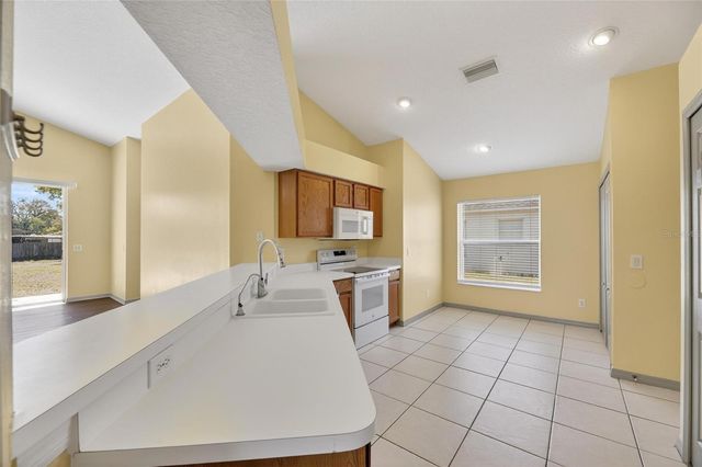 813 CRISTELLE JEAN DRIVE, Ruskin, FL 33570