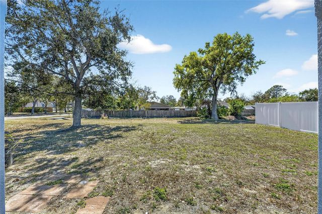 813 CRISTELLE JEAN DRIVE, Ruskin, FL 33570