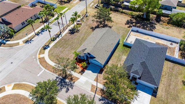 813 CRISTELLE JEAN DRIVE, Ruskin, FL 33570