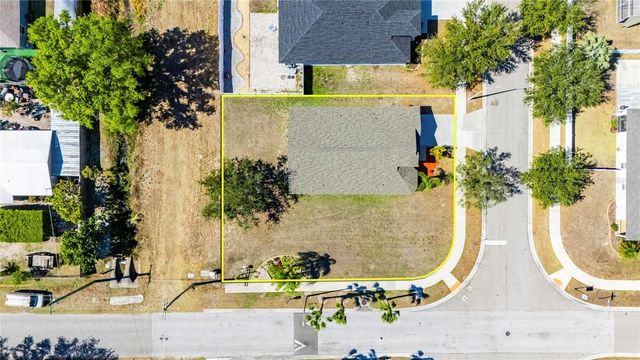 813 CRISTELLE JEAN DRIVE, Ruskin, FL 33570