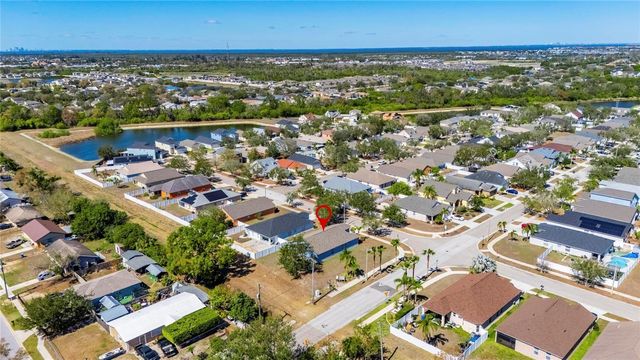 813 CRISTELLE JEAN DRIVE, Ruskin, FL 33570