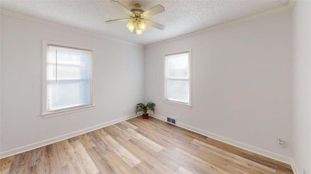 11221 W 69th Street, Shawnee, KS 66203