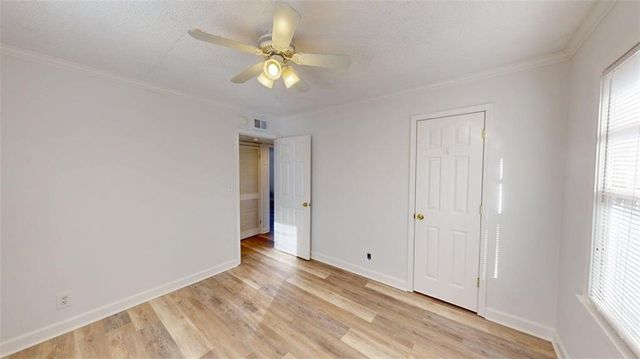 11221 W 69th Street, Shawnee, KS 66203