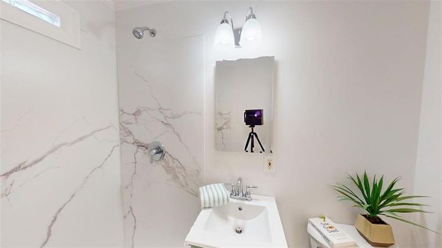 11221 W 69th Street, Shawnee, KS 66203