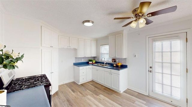 11221 W 69th Street, Shawnee, KS 66203