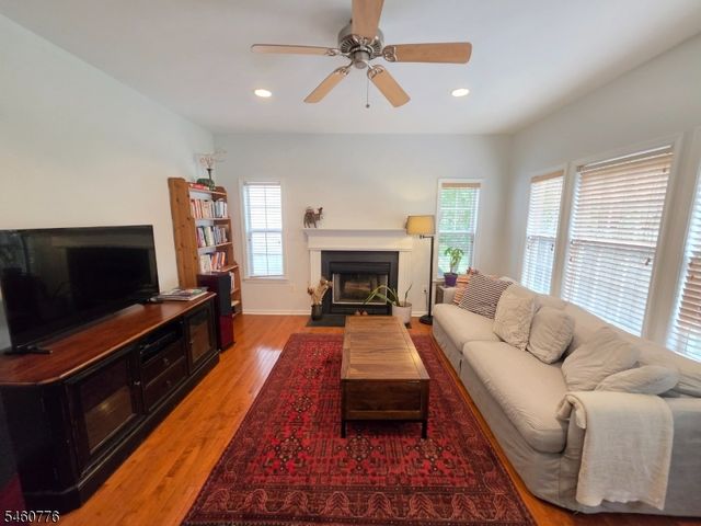 19 Goldenrod Dr, Montgomery Twp., NJ 08502