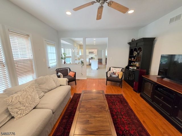 19 Goldenrod Dr, Montgomery Twp., NJ 08502