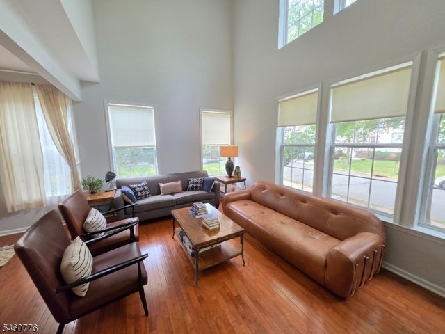 19 Goldenrod Dr, Montgomery Twp., NJ 08502