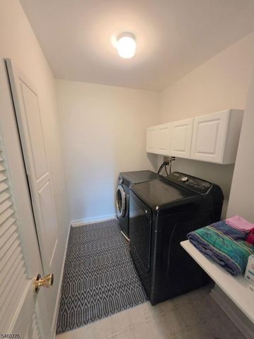 19 Goldenrod Dr, Montgomery Twp., NJ 08502