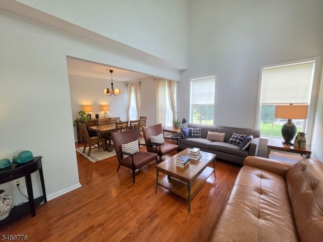 19 Goldenrod Dr, Montgomery Twp., NJ 08502