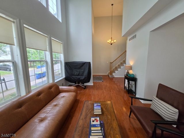 19 Goldenrod Dr, Montgomery Twp., NJ 08502
