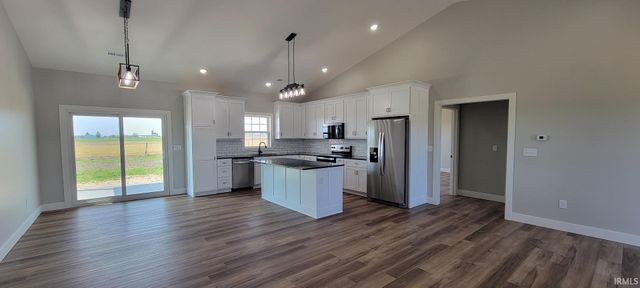 363 Country Court, Loogootee, IN 47553