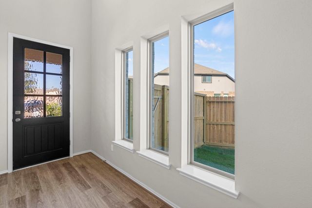 102 Mercury Sky Road, Richmond, TX 77406