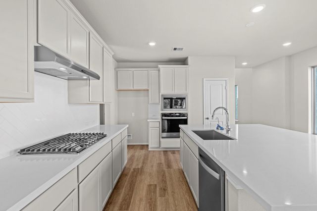 102 Mercury Sky Road, Richmond, TX 77406