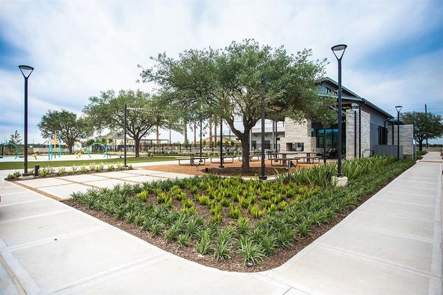 102 Mercury Sky Road, Richmond, TX 77406
