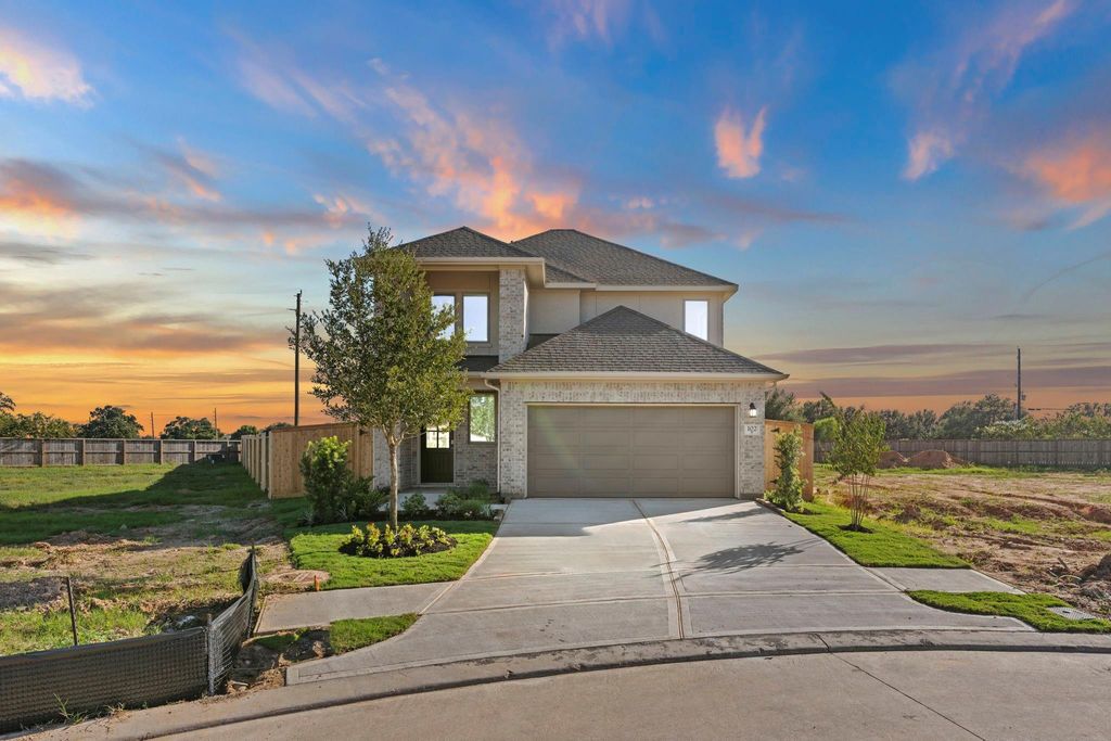 102 Mercury Sky Road, Richmond, TX 77406