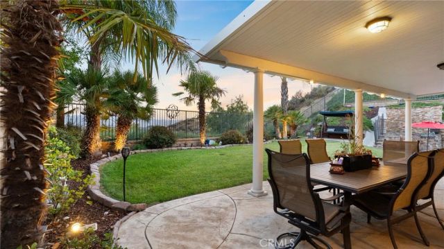 22238 Evening Star Court, Saugus, CA 91390