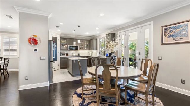 22238 Evening Star Court, Saugus, CA 91390