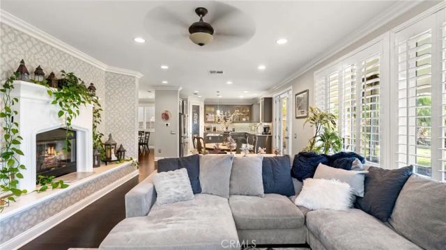 22238 Evening Star Court, Saugus, CA 91390