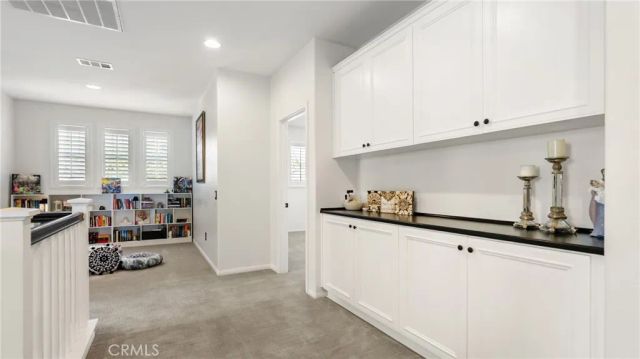 22238 Evening Star Court, Saugus, CA 91390