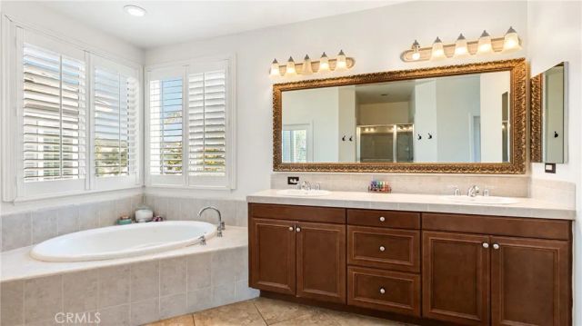 22238 Evening Star Court, Saugus, CA 91390