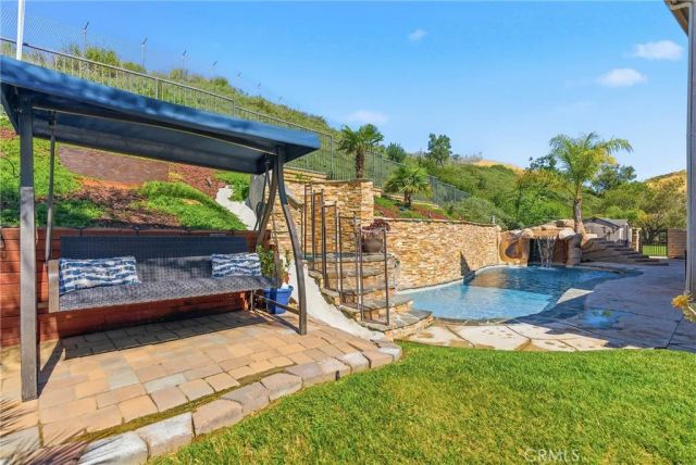 22238 Evening Star Court, Saugus, CA 91390