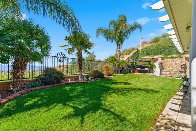 22238 Evening Star Court, Saugus, CA 91390