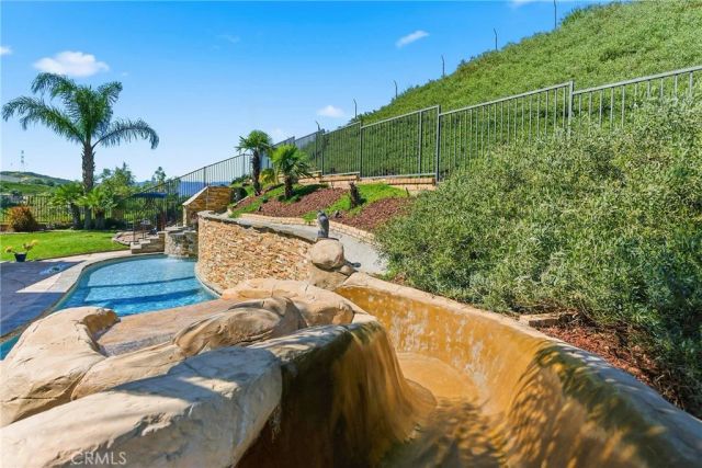 22238 Evening Star Court, Saugus, CA 91390