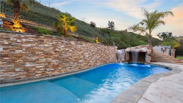 22238 Evening Star Court, Saugus, CA 91390