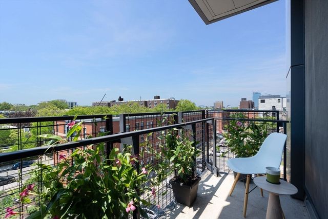 691 Massachusetts Avenue 602, Boston, MA 02118