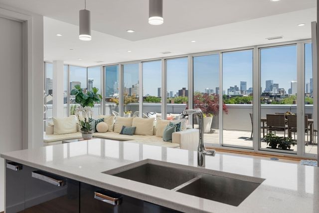 691 Massachusetts Avenue 602, Boston, MA 02118