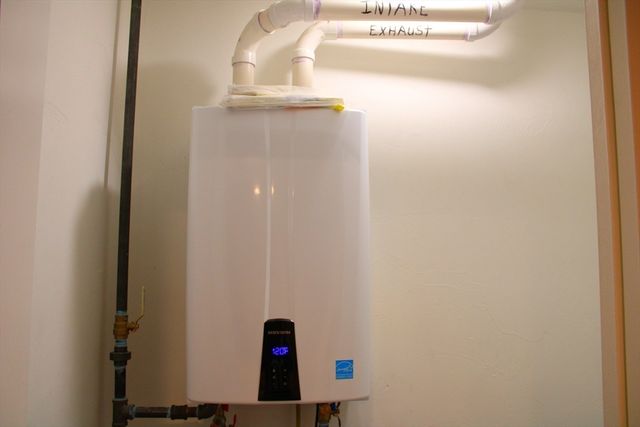 10 N Court St. 3, Fall River, MA 02720