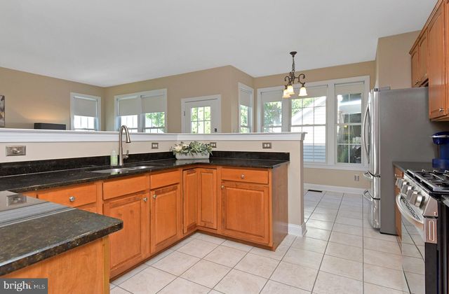 51 MALSBURY ST, Robbinsville, NJ 08691