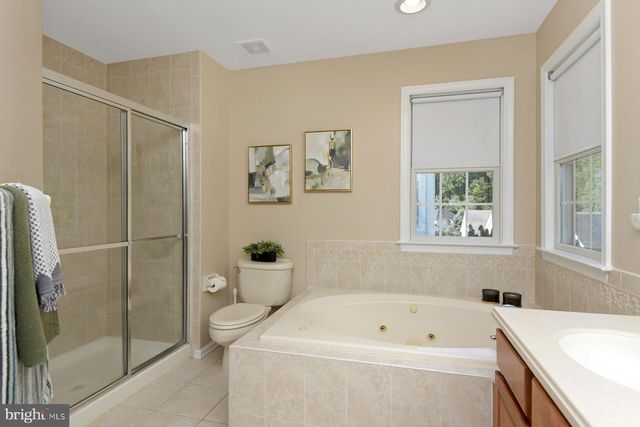 51 MALSBURY ST, Robbinsville, NJ 08691