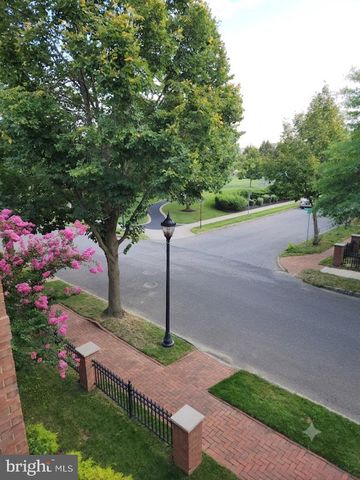 51 MALSBURY ST, Robbinsville, NJ 08691