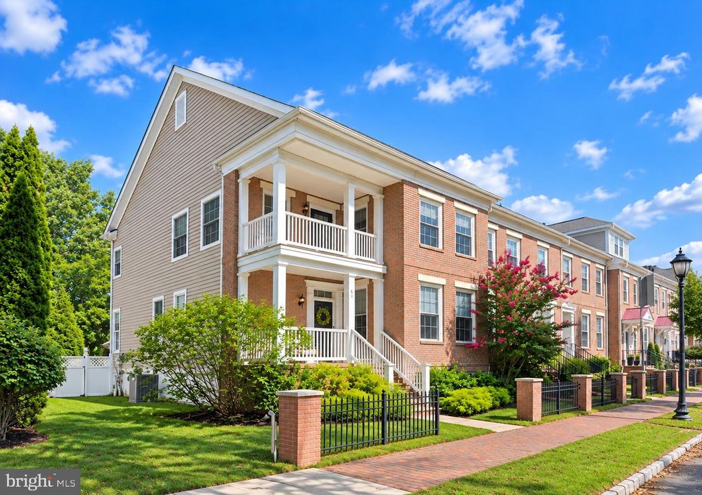 51 MALSBURY ST, Robbinsville, NJ 08691