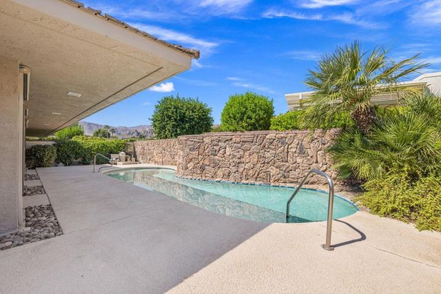 5 Dartmouth Drive, Rancho Mirage, CA 92270