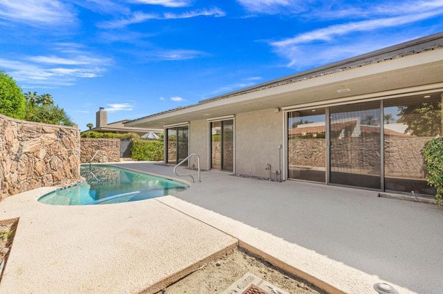 5 Dartmouth Drive, Rancho Mirage, CA 92270