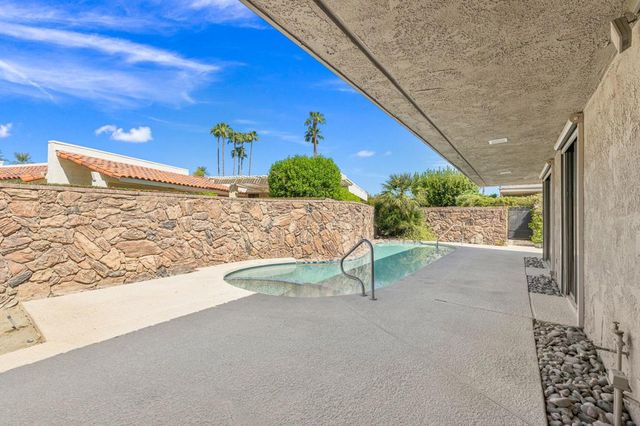 5 Dartmouth Drive, Rancho Mirage, CA 92270