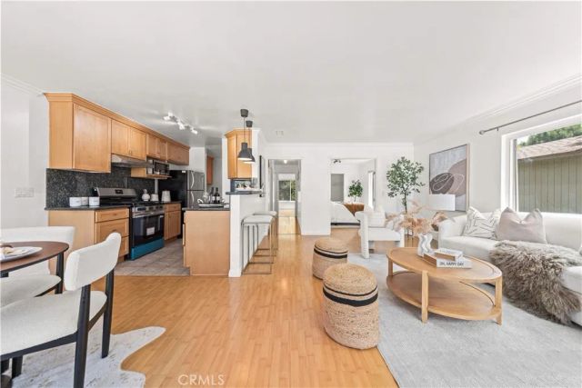 2129 E Aroma, West Covina, CA 91791