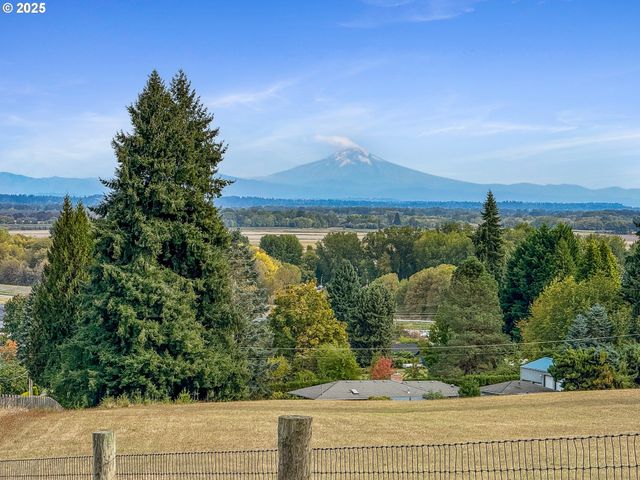 33281 KAMMEYER Rd, Scappoose, OR 97056