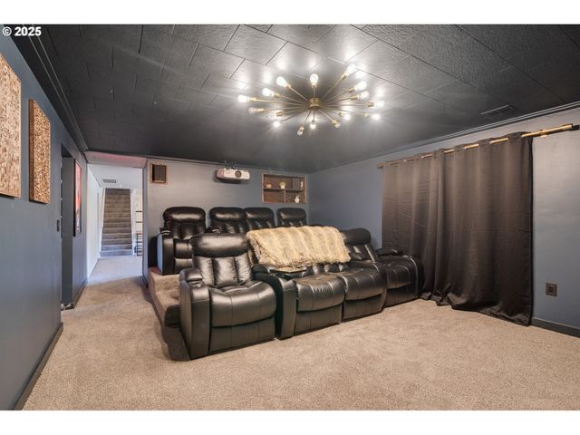 33281 KAMMEYER Rd, Scappoose, OR 97056